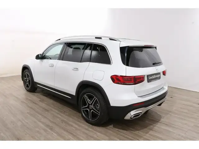 Mercedes-Benz GLB 220