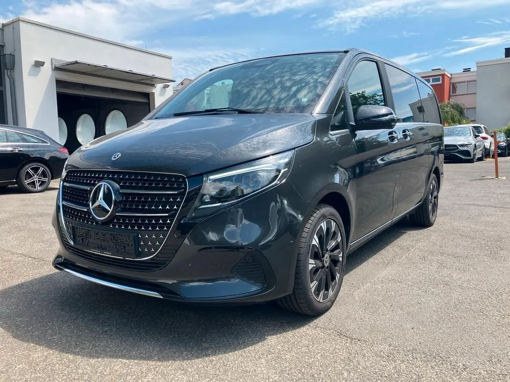 Mercedes-Benz V 220