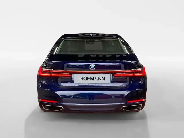 BMW 750