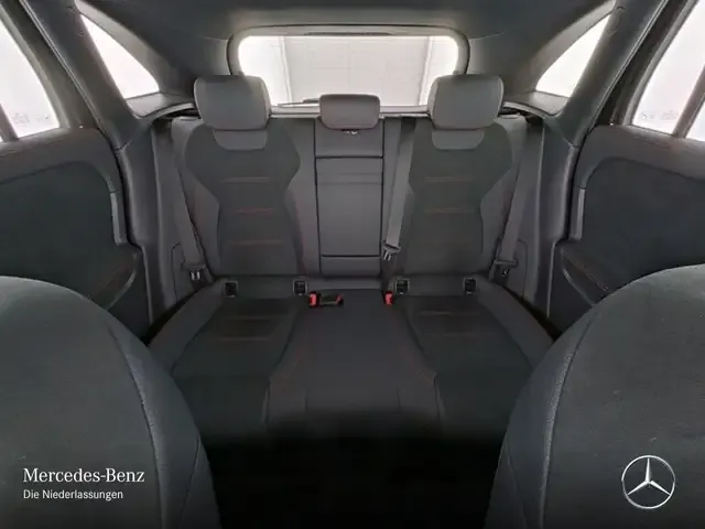 Mercedes-Benz EQA 300