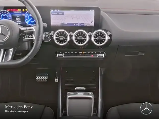 Mercedes-Benz EQA 300