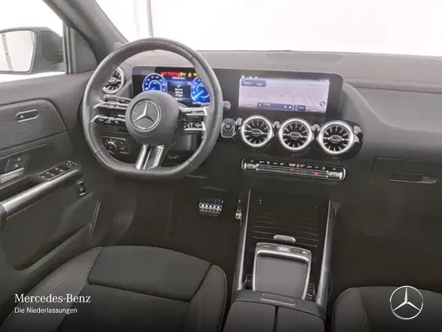 Mercedes-Benz EQA 300