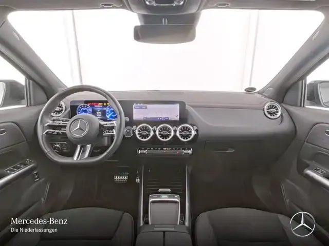 Mercedes-Benz EQA 300