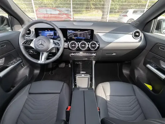 Mercedes-Benz GLA 180