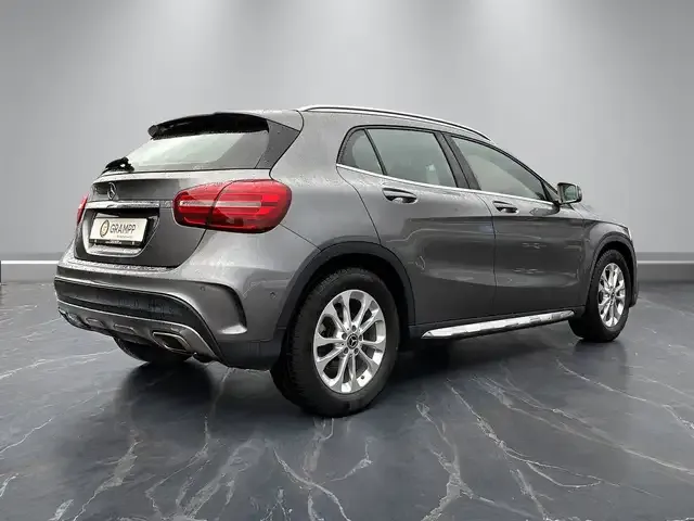 Mercedes-Benz GLA 250