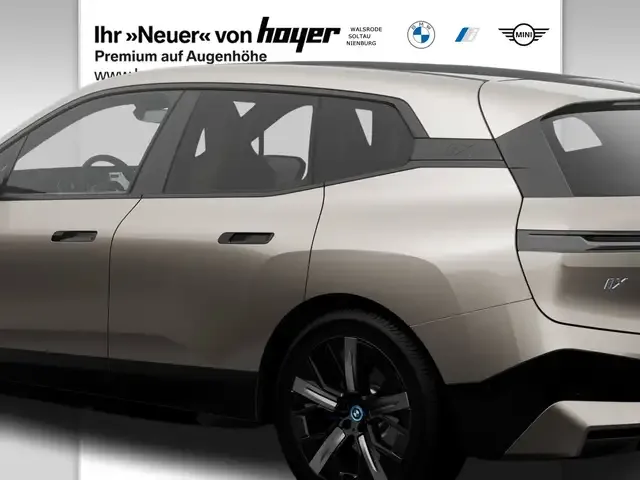 BMW iX