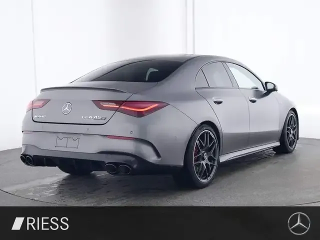 Mercedes-Benz CLA 45 AMG