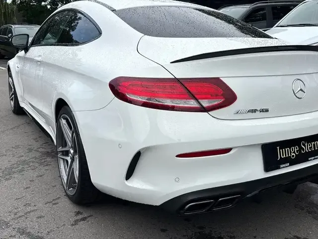 Mercedes-Benz C 63 AMG