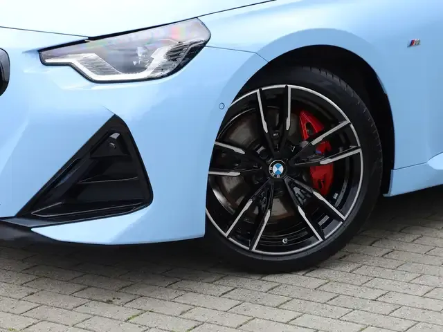 BMW 240