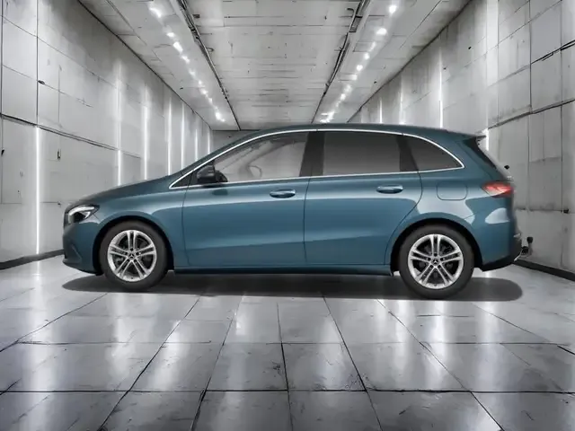 Mercedes-Benz B 220