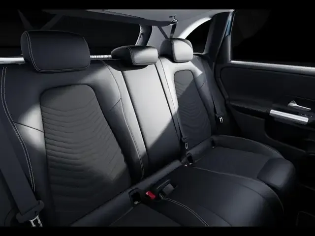Mercedes-Benz B 220