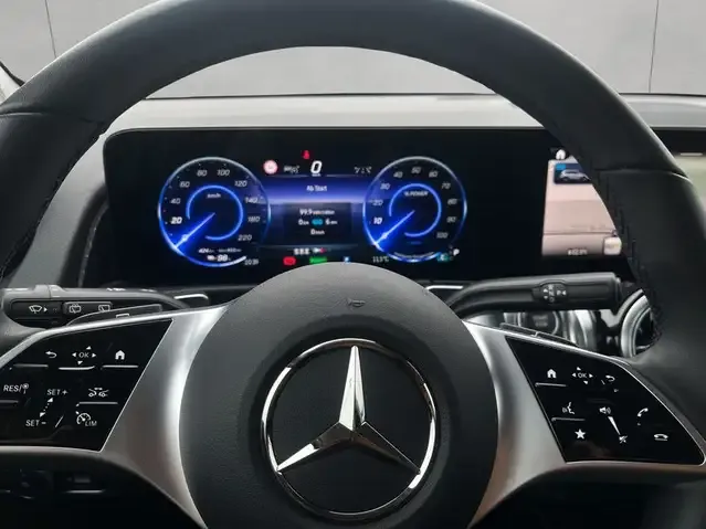 Mercedes-Benz EQB 250