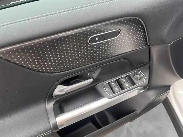 Mercedes-Benz EQB 250