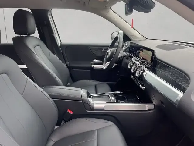 Mercedes-Benz EQB 250