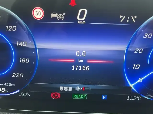 Mercedes-Benz EQB 250