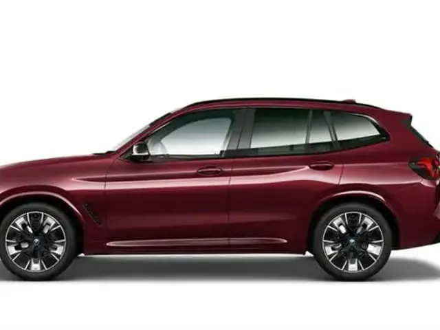 BMW iX3