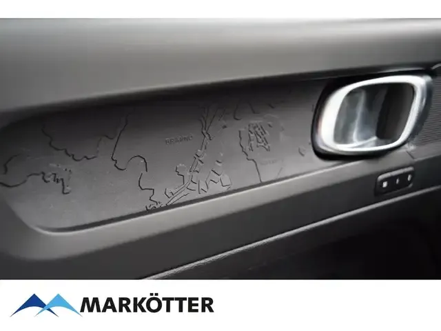 Volvo EX40