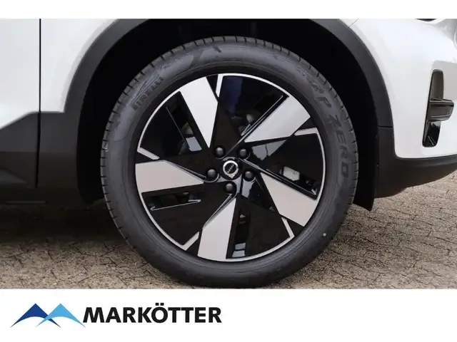 Volvo EX40