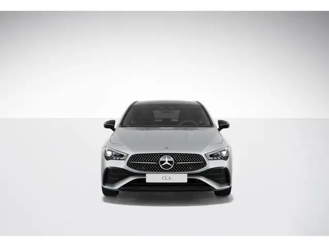 Mercedes-Benz CLA 220