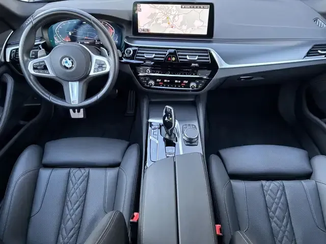 BMW 530