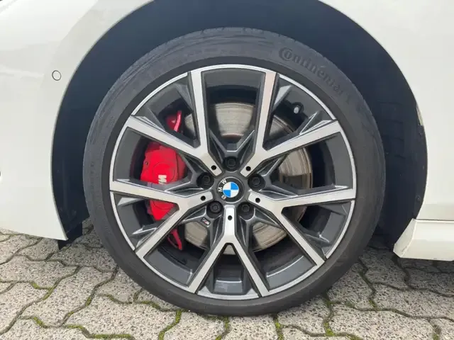 BMW 235