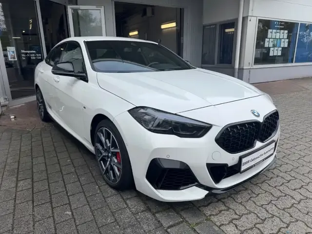 BMW 235