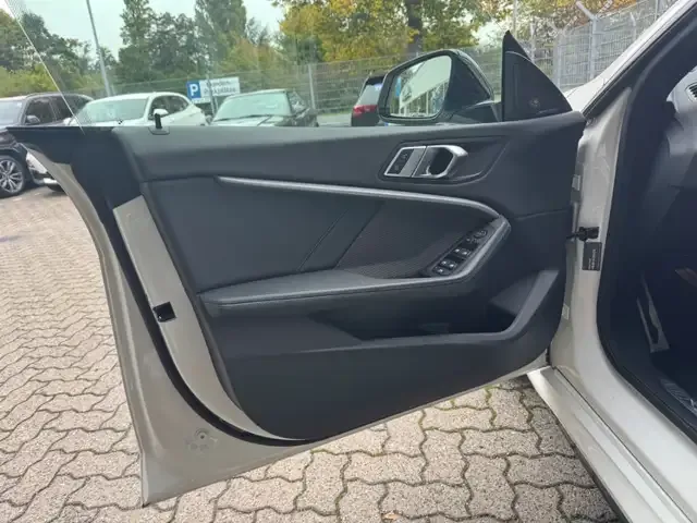 BMW 235