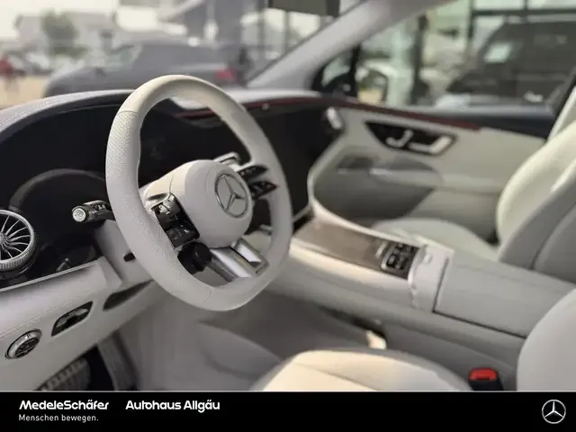 Mercedes-Benz EQE 53