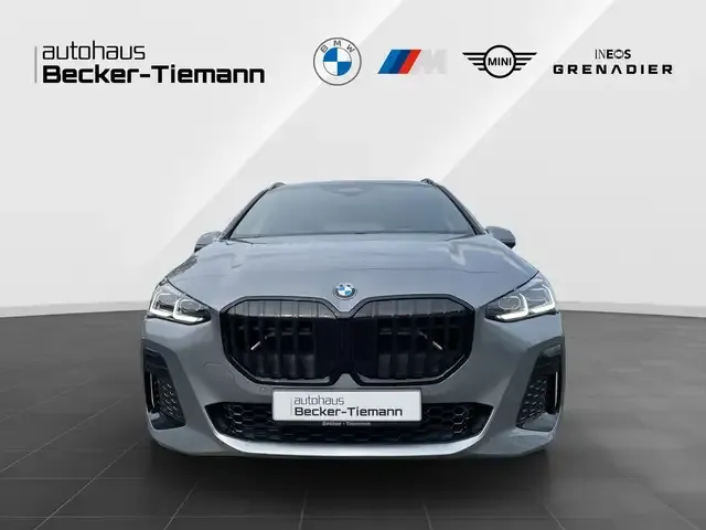 BMW 220