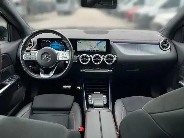 Mercedes-Benz EQA 300