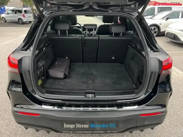 Mercedes-Benz EQA 300