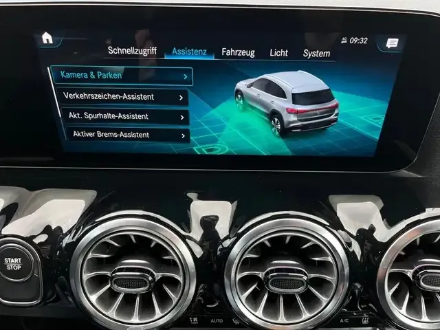 Mercedes-Benz EQA 300