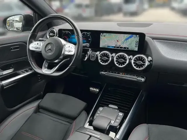 Mercedes-Benz EQA 300