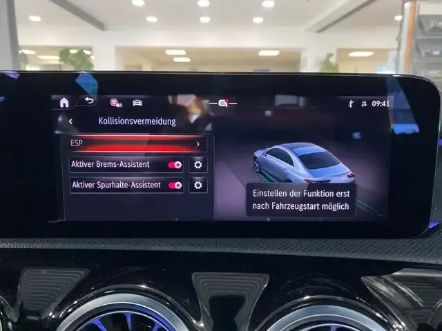 Mercedes-Benz CLA 200