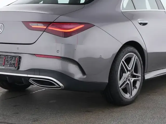 Mercedes-Benz CLA 200