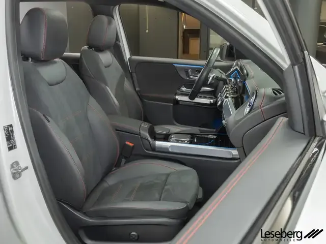 Mercedes-Benz EQB 300