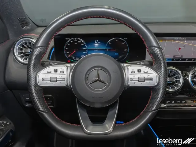 Mercedes-Benz EQB 300