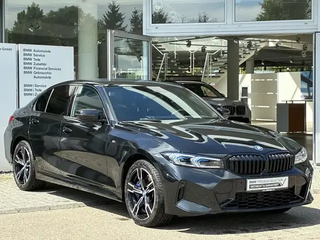BMW 330