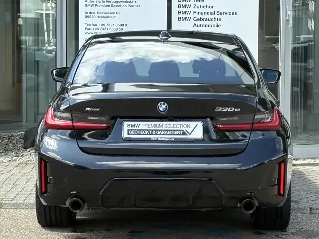 BMW 330