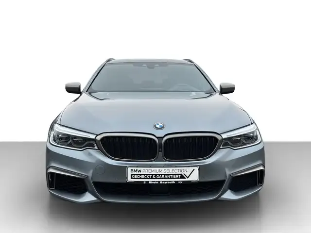 BMW M550