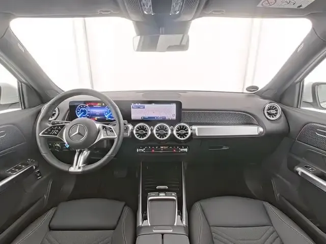 Mercedes-Benz EQB 300