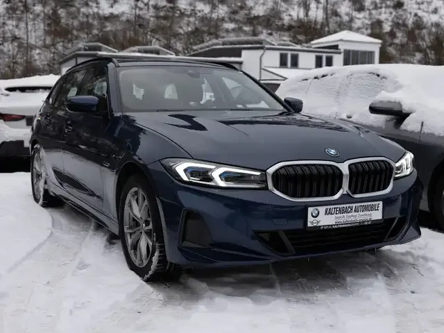 BMW 330