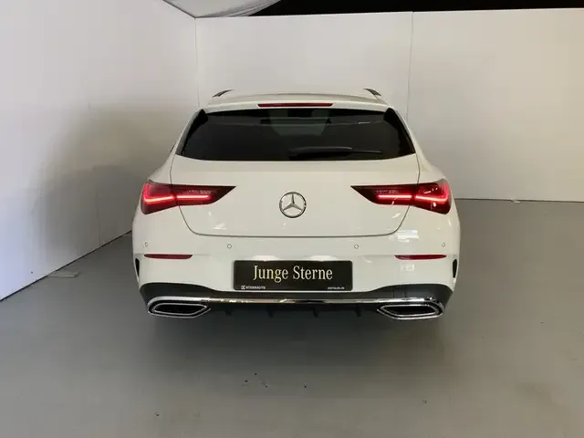 Mercedes-Benz CLA 200