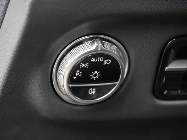 Mercedes-Benz Sonstiges