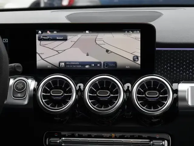 Mercedes-Benz GLB 220