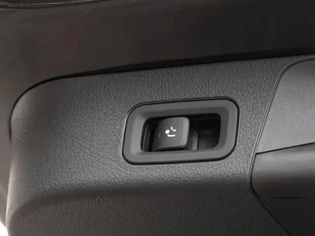Mercedes-Benz GLB 220