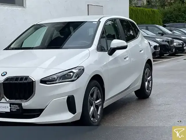 BMW 218