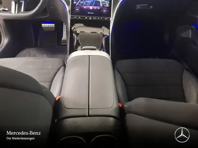 Mercedes-Benz CLE 200