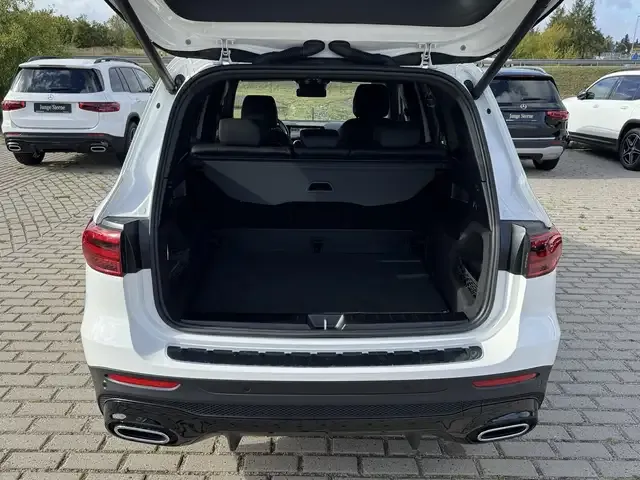 Mercedes-Benz GLB 200