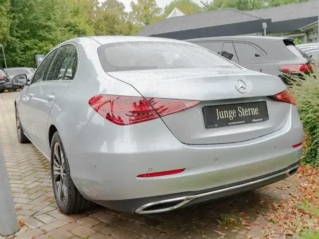 Mercedes-Benz C 180